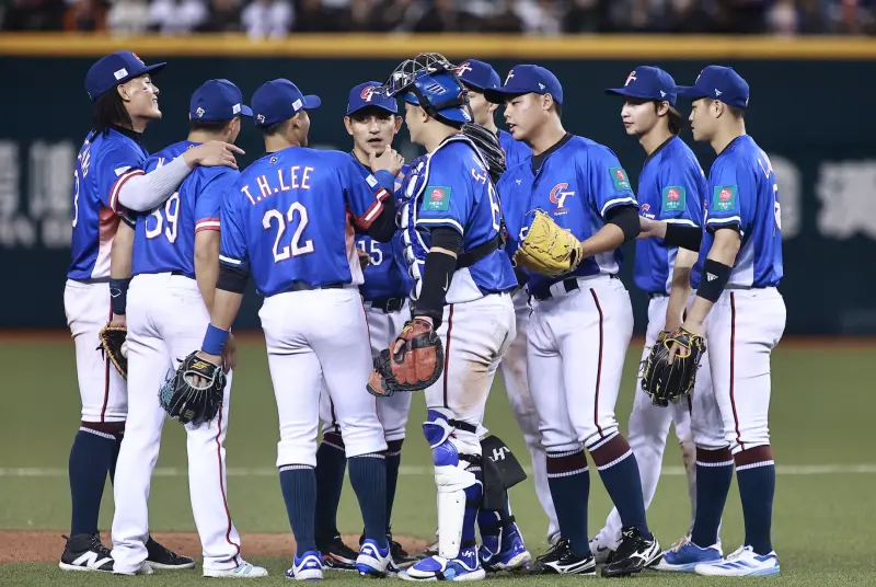 WBC經典賽》中職創紀錄！3地室外賽破萬人朝聖